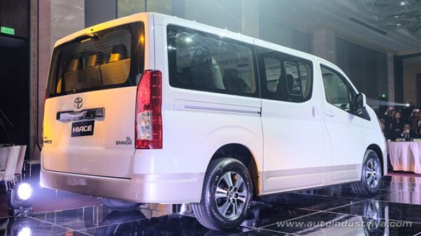 duoi-xe-toyota-hiace-2020-ra-mat-philiphine-toyota-an-giang-6