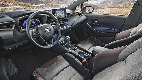 2021_Toyota_Corolla_Hatchback_Muaxegiatot_vn_3