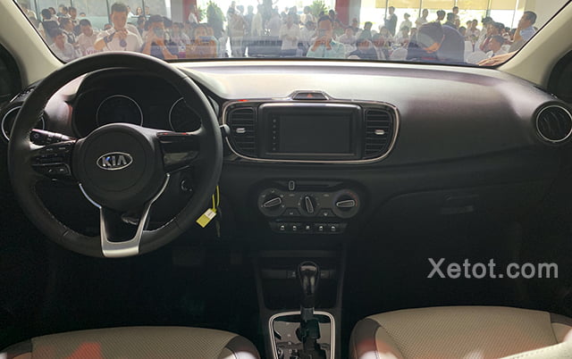 noi-that-xe-kia-soluto-2019-2020-ban-at-deluxe-Xetot-com