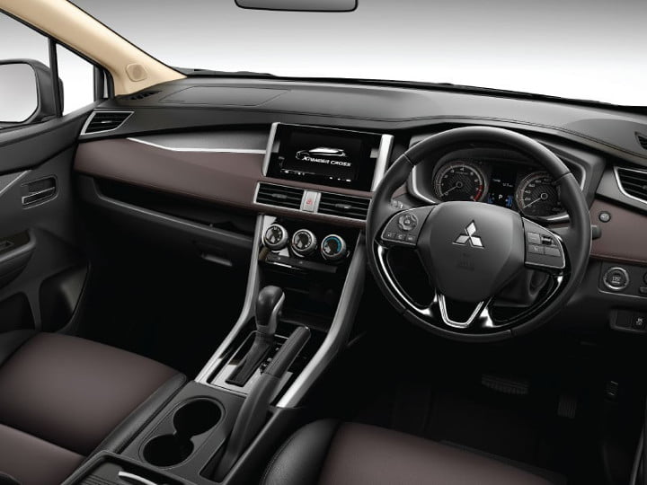 8-mitsubishi-xpander-cross-2020-muaxegiatot-vn