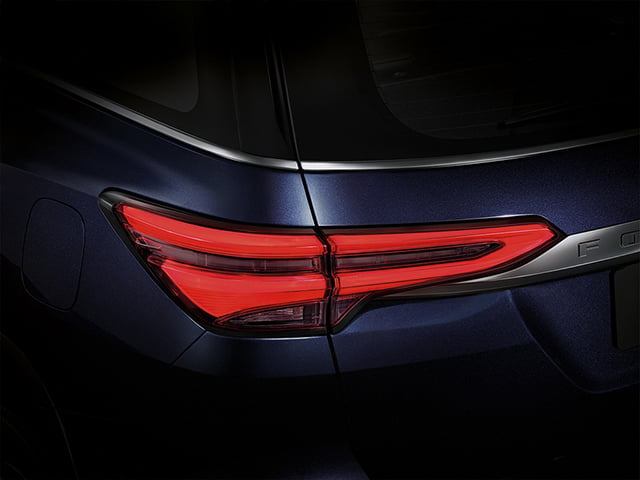 den-hau-toyota-fortuner-2021-tai-thai-lan-toyota-an-giang