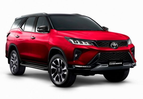 phien-ban-legender-toyota-fortuner-2021-tai-thai-lan-toyota-an-giang-696x483