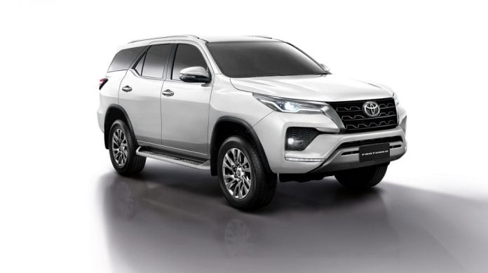 ra-mat-toyota-fortuner-2021-tai-thai-lan-toyota-an-giang-696x389