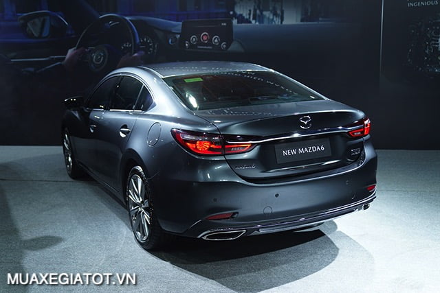 duoi-xe-mazda-6-sedan-2020-2021-muaxegiatot-vn