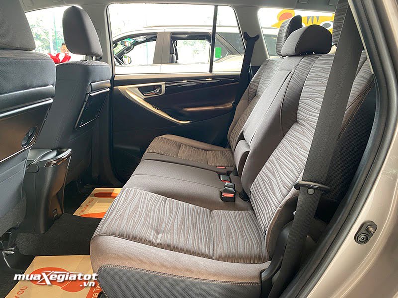 hang-ghe-sau-xe-toyota-innova-2021-20g-muaxegiatot-vn-5