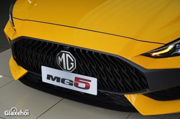 MG5 Sedan 5 chỗ giá chỉ từ 399 triệu, Xe rộng rãi với 